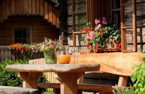 Reisseck Apartment | Experience Culinary Delights at Landgut Moserhof Alpine Hut