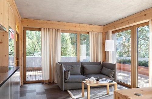 Pontresina Apartment | Discover Alpine Lodge Chesa al Parc: Rated 9.8/10 & Pet Friendly