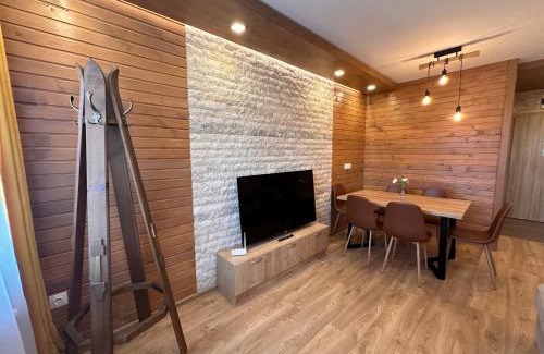 Beli Iskar Apartment | Explore Alpine Elegance: 4-Star Apartment B25 with Pool