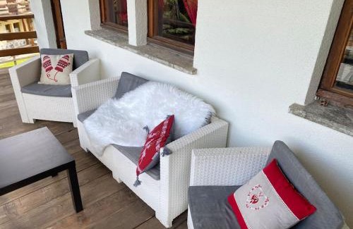 Antagnod Apartment | Experience the Alpine Majestic Escape with Ski Resort Access