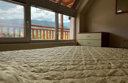 Beli Iskar Apartment | Alpine Nest: Guest Rated 9.8 & Steps to Ski Slopes