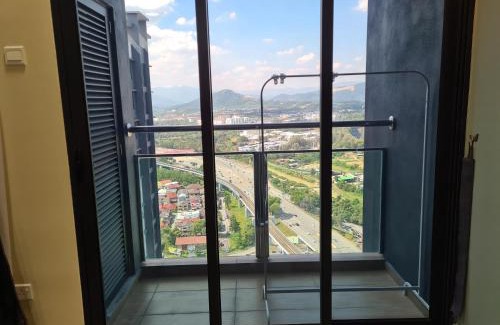 Kampung Bukit Dukong Apartment | Family-Friendly Alpine Parkland with Pool in Batu 11 Cheras