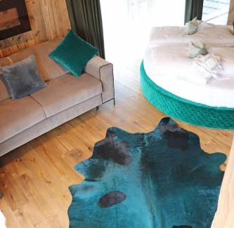 Mareo Apartment | Pet-Friendly Oceanfront Getaway at Alpine Residence Villa Adler