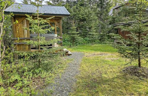 Alyeska House | Pet-Friendly Alpine Serenity Cabin for Family Getaways
