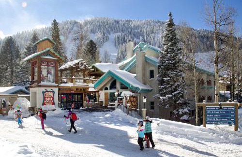 Taos Ski Valley Hotel | Cozy Alpine Village Suites with Spa & Hot Tub Amenities