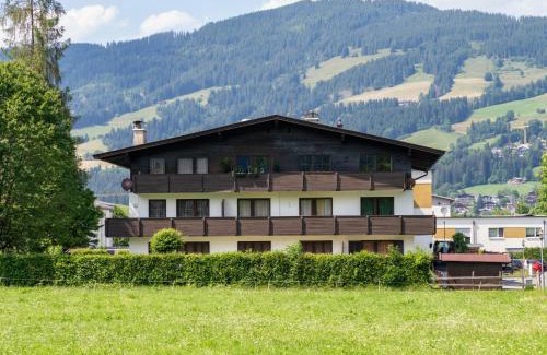 Kirchberg in Tirol Apartment | Child-Friendly Retreat at Alpines Nest - Guest Rated 9.6