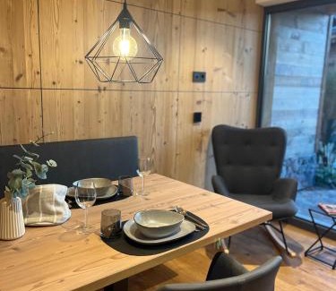 Kranzegg Apartment | Alpinum Chalet - im Berghang am Fuße des Grünten