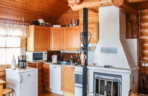 Kehys-Kainuu House | Alppi 6b Paritalo: Lake View Retreat with Spa & Breakfast