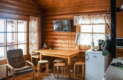 Kehys-Kainuu House | Alppi 6b Paritalo: Lake View Retreat with Spa & Breakfast