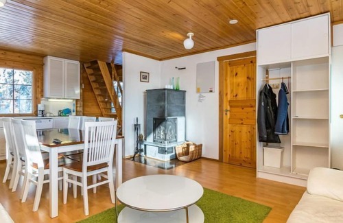 Kehys-Kainuu House | Relaxing Lake View Retreat at Alppikylä 3a by Interhome