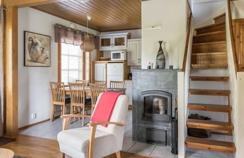 Tahkovuori House | Relaxing Alppinuppu with Spa and Lake Views Await You