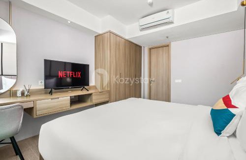 Tangerang Apartment | Alps by Kozystay - Karawaci: Family-Friendly Retreat with Pool