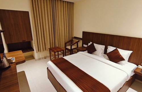 Krishnagiri Hotel | Alps Residency-A Bergamont Hotel