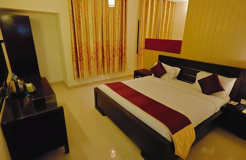 Krishnagiri Hotel | Alps Residency-A Bergamont Hotel