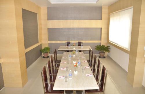 Krishnagiri Hotel | Budget-Friendly Stay at Alps Residency with Breakfast Included