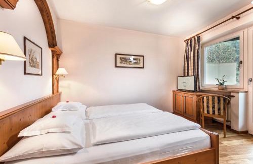 Tesimo Hotel | Experience Alpwellhotel Burggräfler: Pet-Friendly Retreat