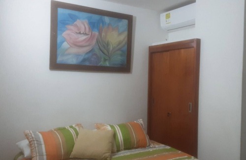 Cartagena District House | Cozy One-Bedroom Retreat in Cartagena with Private Bath