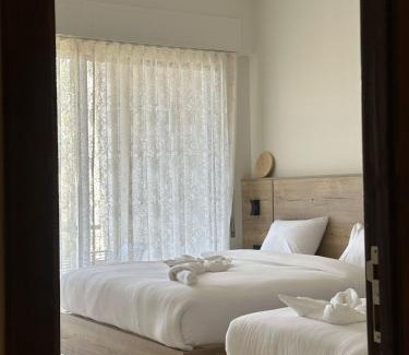 Aqaba Apartment | Aladnan VIP: Oceanfront Haven with Private Beach Access