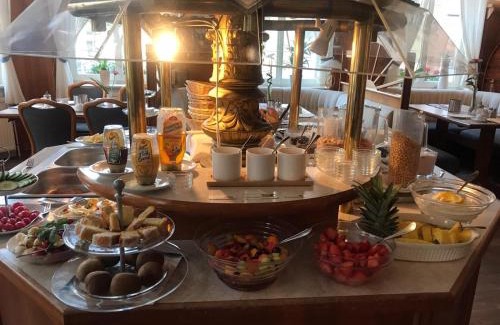 Emden Hotel | Discover Alt-Emder Bürgerhaus: Pet-Friendly Comfort Awaits