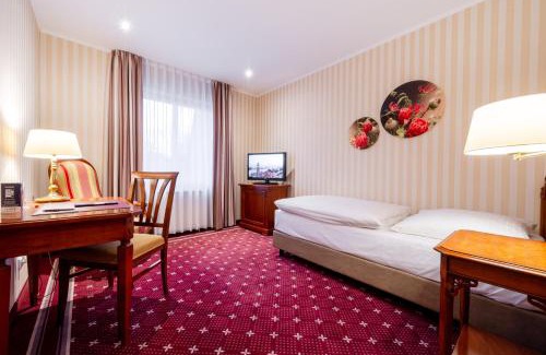 Lohbrugge Hotel | Discover Alt Lohbrügger Hof: Family-Friendly Retreat