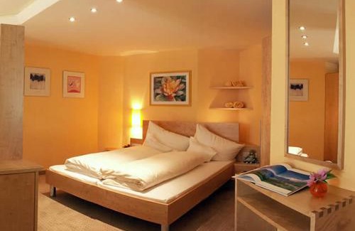 Mosern Apartment | Alt Mösern: Pet-Friendly Retreat with Breakfast and High Ratings