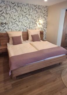 Wehlheiden Hotel | Welcoming Alt Wehlheiden: Pet-Friendly Stay with Breakfast