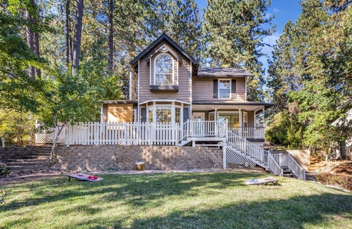 Alta Sierra House | Alta Sierra Getaway: Pool, Hot Tub & Golf Course Retreat
