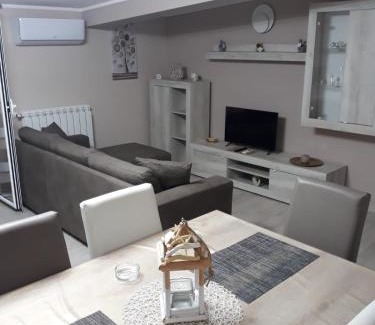 Altavilla Milicia House | Child-Friendly Altavilla House - Guest Rated 9.8/10