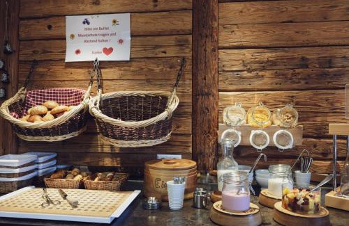 Friedach Hotel | Discover Altbau Gasthaus Amboss: Rated 8.6/10 & Family-Friendly
