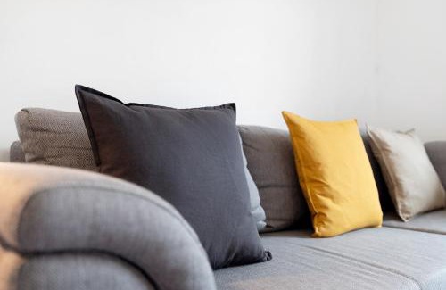 Pforzheim Apartment | Unforgettable Altbau with Wartberg Views - Perfect for Families