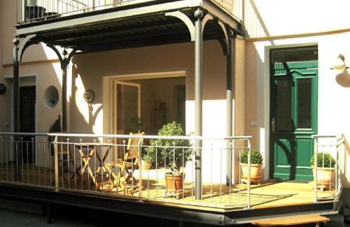 Erbes-Budesheim Apartment | Alte Backstube: Pet & Child-Friendly Retreat with High Ratings