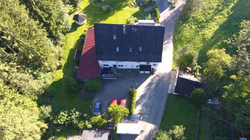 Herdwangen Schoenach Apartment | Pet-Friendly Retreat at Alte Mühle - Ferienwohnung Tamara
