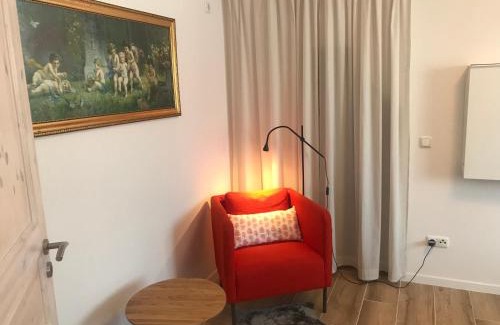 Radebeul Apartment | Experience Comfort at Alte Post Altwahnsdorf - Rated 9.3/10