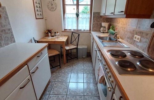Aggsbach Markt Apartment | Cozy Retreat: Alte Post by Interhome with Spa & Breakfast
