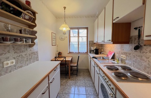 Aggsbach Markt Apartment | Cozy Retreat: Alte Post by Interhome with Spa & Breakfast