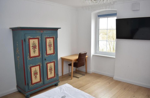 Greifenstein Apartment | Welcoming Alte Post Greifenstein: Family-Friendly Stay