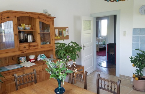Kail House | Discover Alte Schule Kail: Family-Friendly with Pool Access