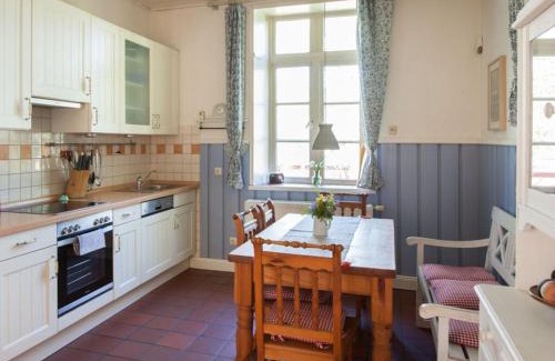 Tetenbull House | Discover Alte Schule Tetenbüll: Family-Friendly Retreat