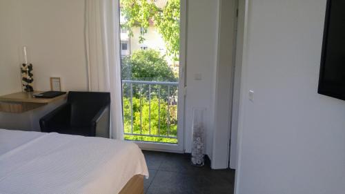 Sinsheim Apartment | Explore Alte Stadtmauer - Family-Friendly Apartment Awaits