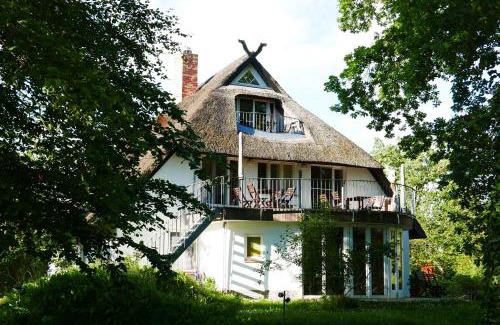 Ostseebad Ahrenshoop House | Relax at Alte Weberei Ahrenshoop - An Oceanfront Retreat