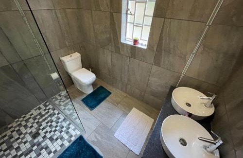 Somerset East House | Discover Altenburgh Accommodation - Pet-Friendly Apartments