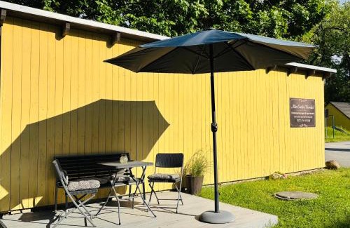 Gablenz Apartment | Pet-Friendly Escape at Alter Gutshof Kromlau - 9/10 Rated