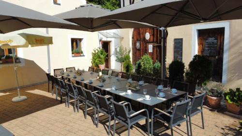 Wernberg-Koeblitz Hotel | Discover Alter Pfarrhof: Pet-Friendly Family Retreat