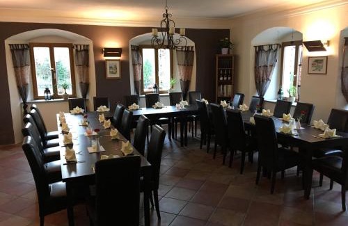 Wernberg-Koeblitz Hotel | Discover Alter Pfarrhof: Pet-Friendly Family Retreat