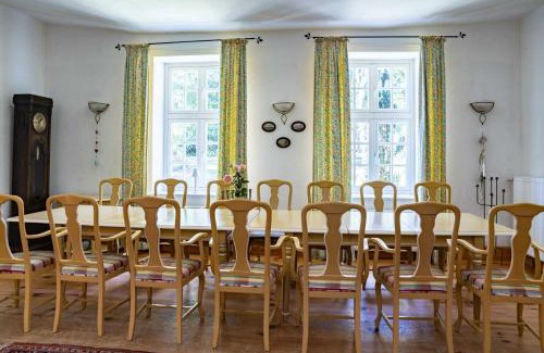 Muritz House | Discover Alter Pfarrhof Rambow Wohnung 1: Family-Friendly Stay