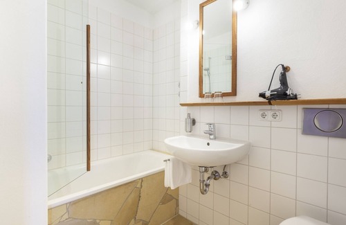 Munchen District Hotel | Discover Alter Wirt GmbH: Eco-Friendly Hotel in Grünwald