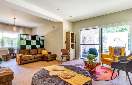 Rijkhoven Villa | Discover Alterbiezen: 4-Star Haven with Pool & Hot Tub