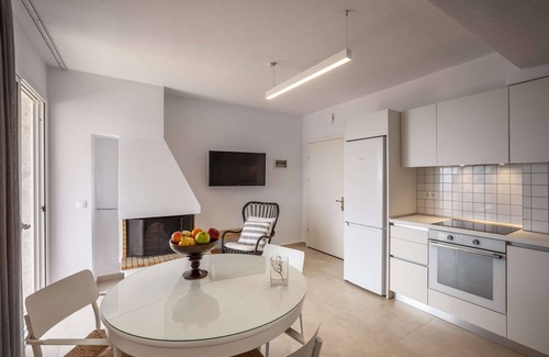 Neos Marmaras Apartment | Inviting Alterra Vita Apartments with Sea View & Breakfast