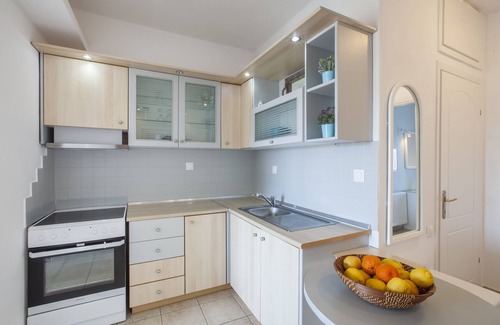 Neos Marmaras House | Pet-Friendly Alterra Vita Apartments with Ocean Views