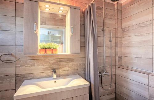Sithonia House | Pet-Friendly Getaway at Alterra Vita Captain's Cabin